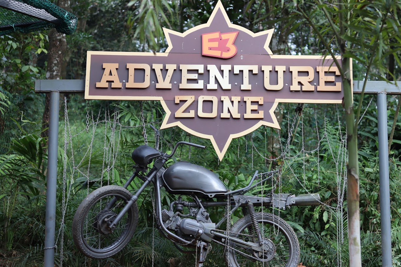 E3 Theme Parks