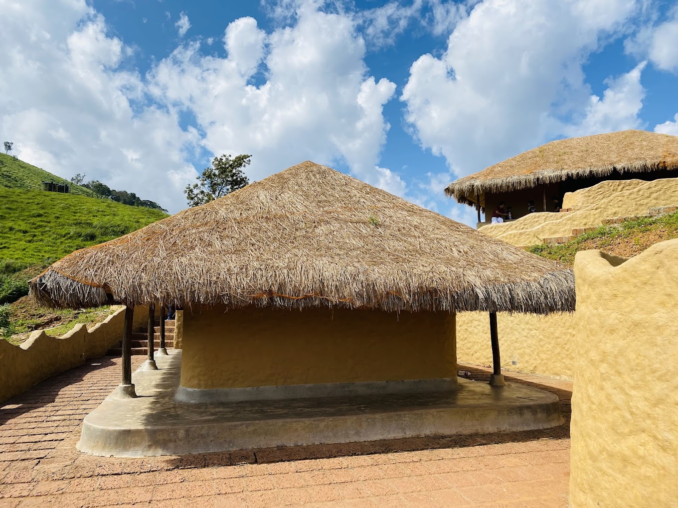 En Ooru Tribal Heritage Village